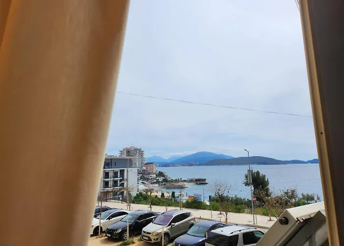 Alpha Seaside Apartment