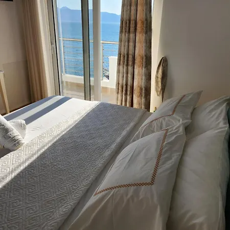 Alpha Seaside Apartment Sarande Exterior photo