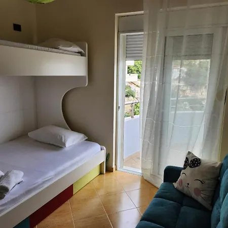 Alpha Seaside Apartment Sarande Exterior photo